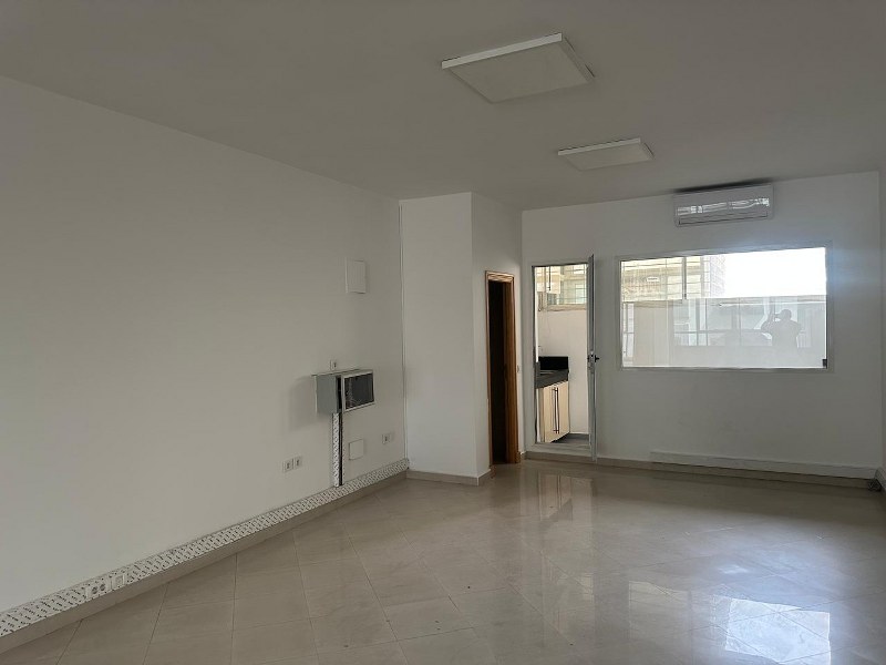 Plateau de bureau 105 m² — Bd Zerktouni, Racine