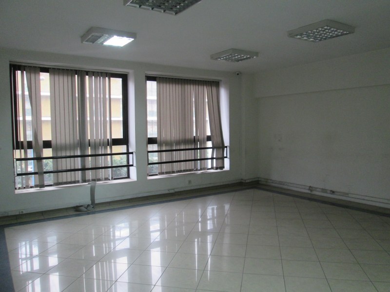 Plateau de bureau 150 m² — Palmier