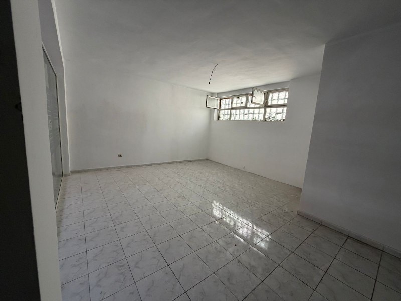 Plateau de bureau 64 m² — Bd Anoual, Al Batha Extension