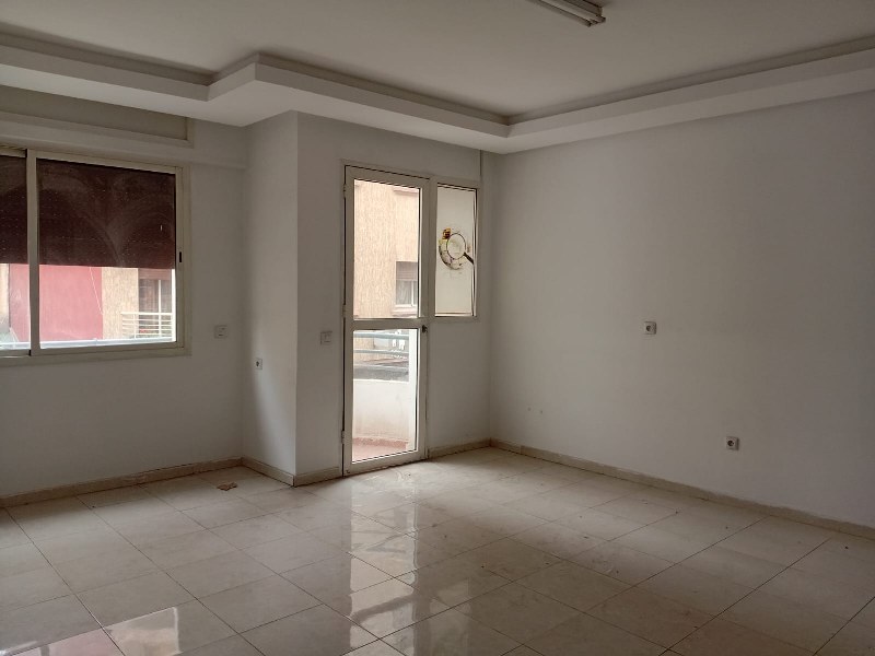 Plateau de bureau 65 m² — Maarif