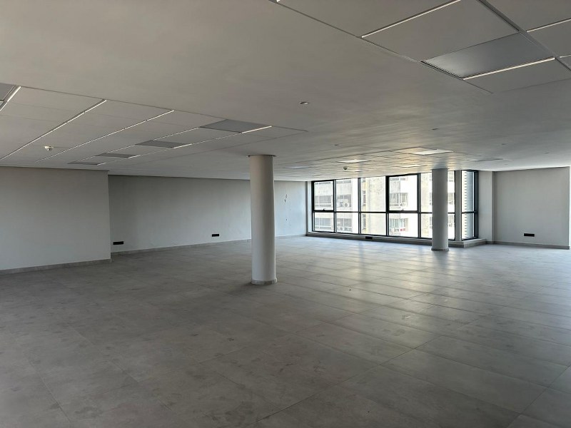 Plateau de bureau 324 m² — Bourgogne Ouest