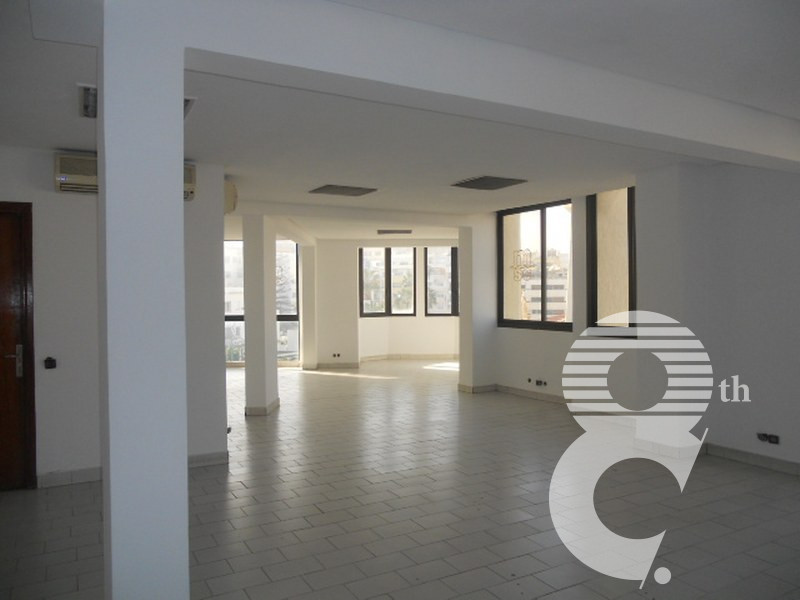 Plateau de bureau 150 m² — Mers Sultan