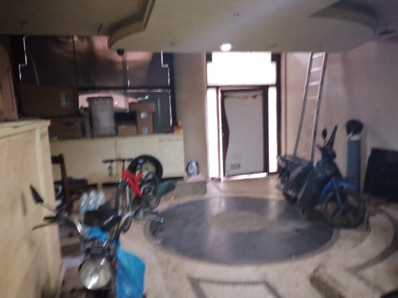 Local commercial 345 m² — Racine Extension