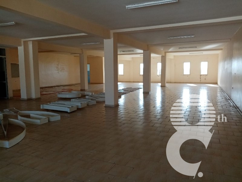 Local industriel 420 m² — Dar Bouazza