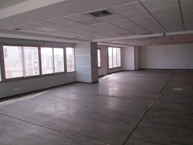 Plateau de bureau 317 m² — Mers Sultan