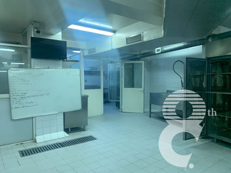 Local commercial 380 m² — Bd Yacoub El Mansour, Burger