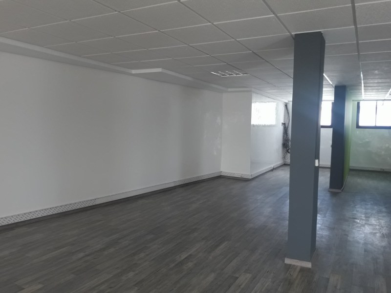 Plateau de bureau 190 m² — Avenue Ibnou Rochd, Tantonville