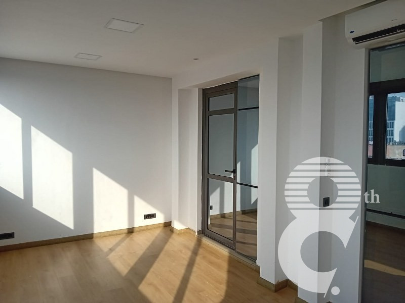Plateau de bureau 81 m² — Bd Abdelmoumen, Des Hopitaux