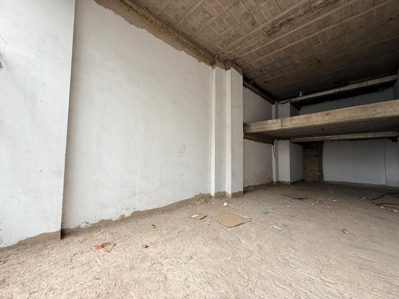 Local commercial 111 m² — Maarif Extension