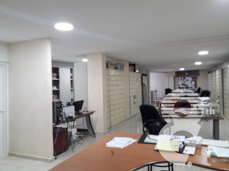 Plateau de bureau 150 m² — Bourgogne Ouest