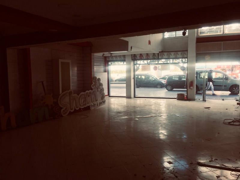 Local commercial 453 m² — Bd Bir Anzarane, Maarif Extension