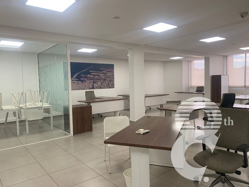 Plateau de bureau 250 m² — Mers Sultan