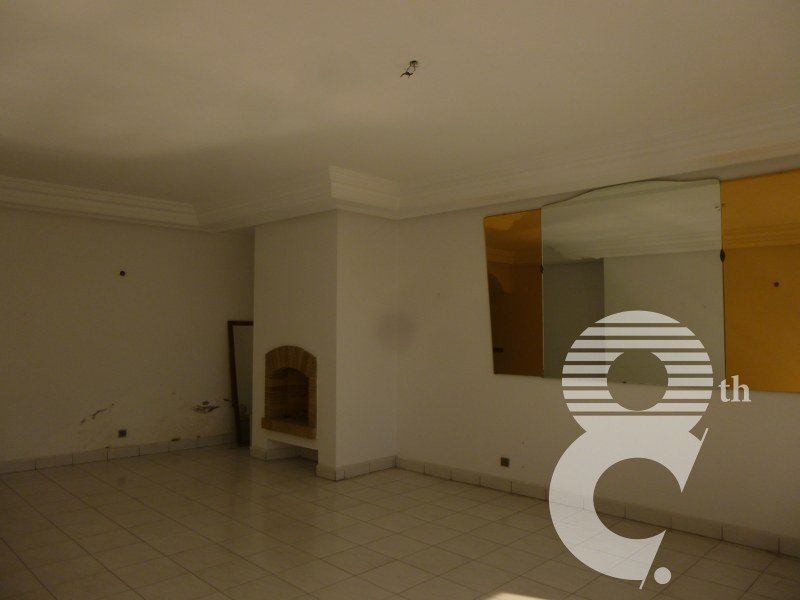 Plateau de bureau 250 m² — Liberte, Racine