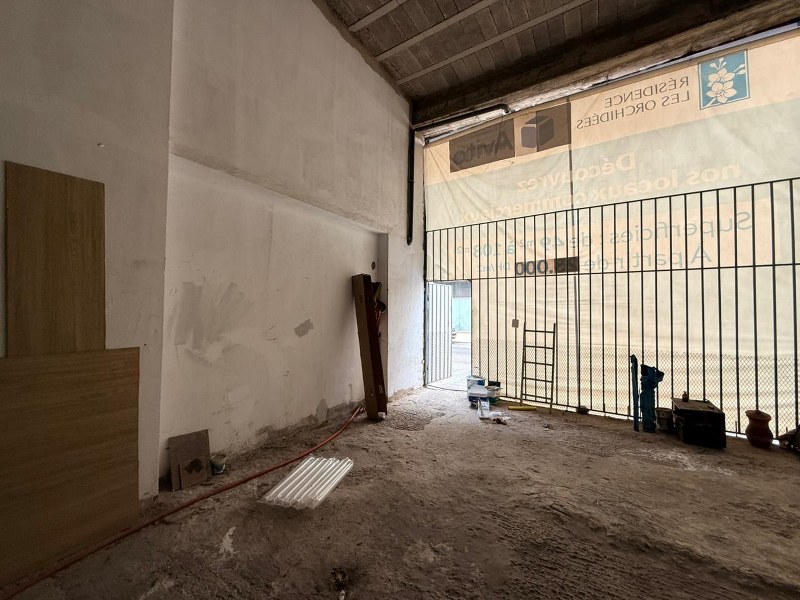 Local commercial 157 m² — Maarif Extension
