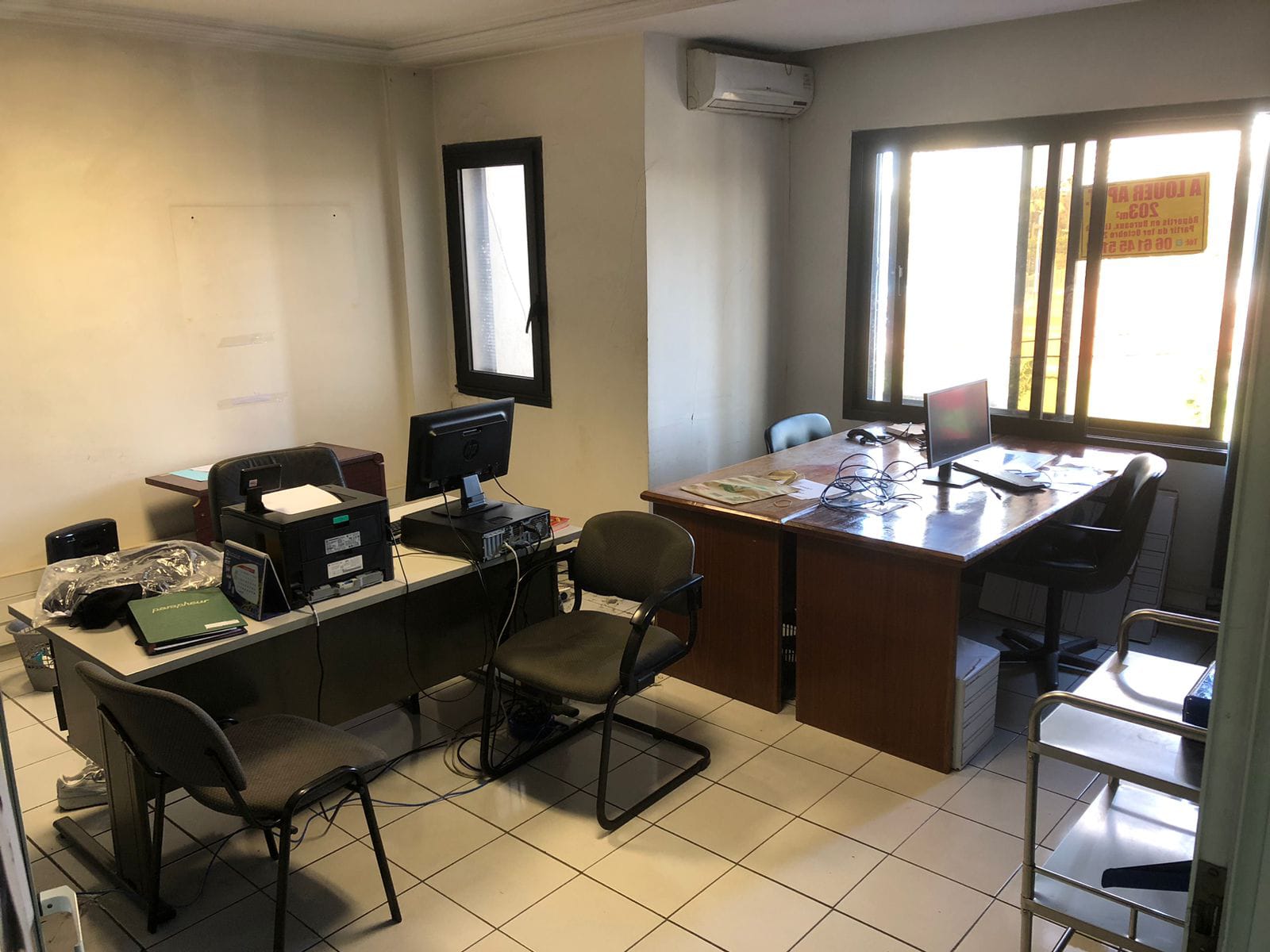 Bureau vide 203 m² — Bd Brahim Roudani