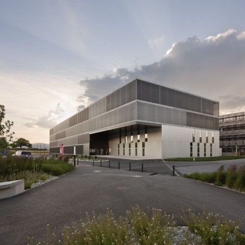 Entrepôt 10000 m² zone industrielle Lakhiaita