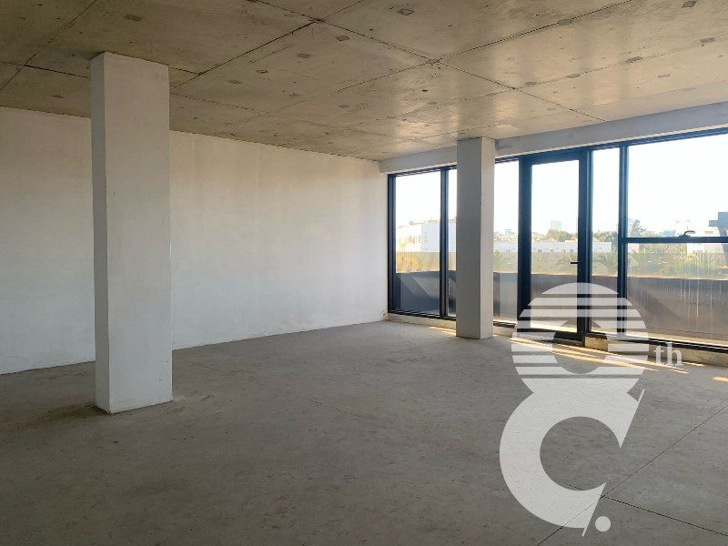 Plateau de bureau 94 m² — L'Avenue Sthendal, Al Batha Extension