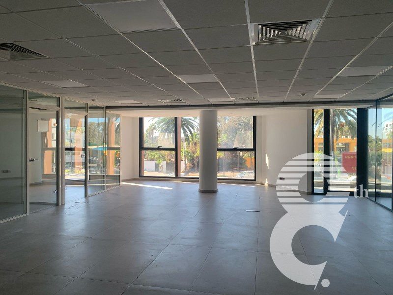 Plateau de bureau 490 m² — Route D'El Jadida