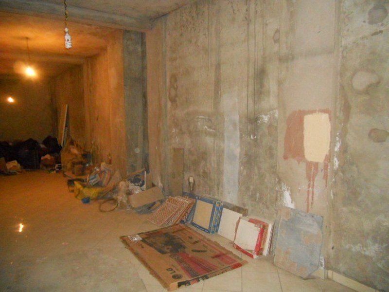 Local commercial 220 m² — Lissasfa
