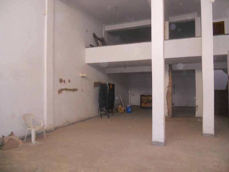 Local commercial 205 m² — Bourgogne Ouest