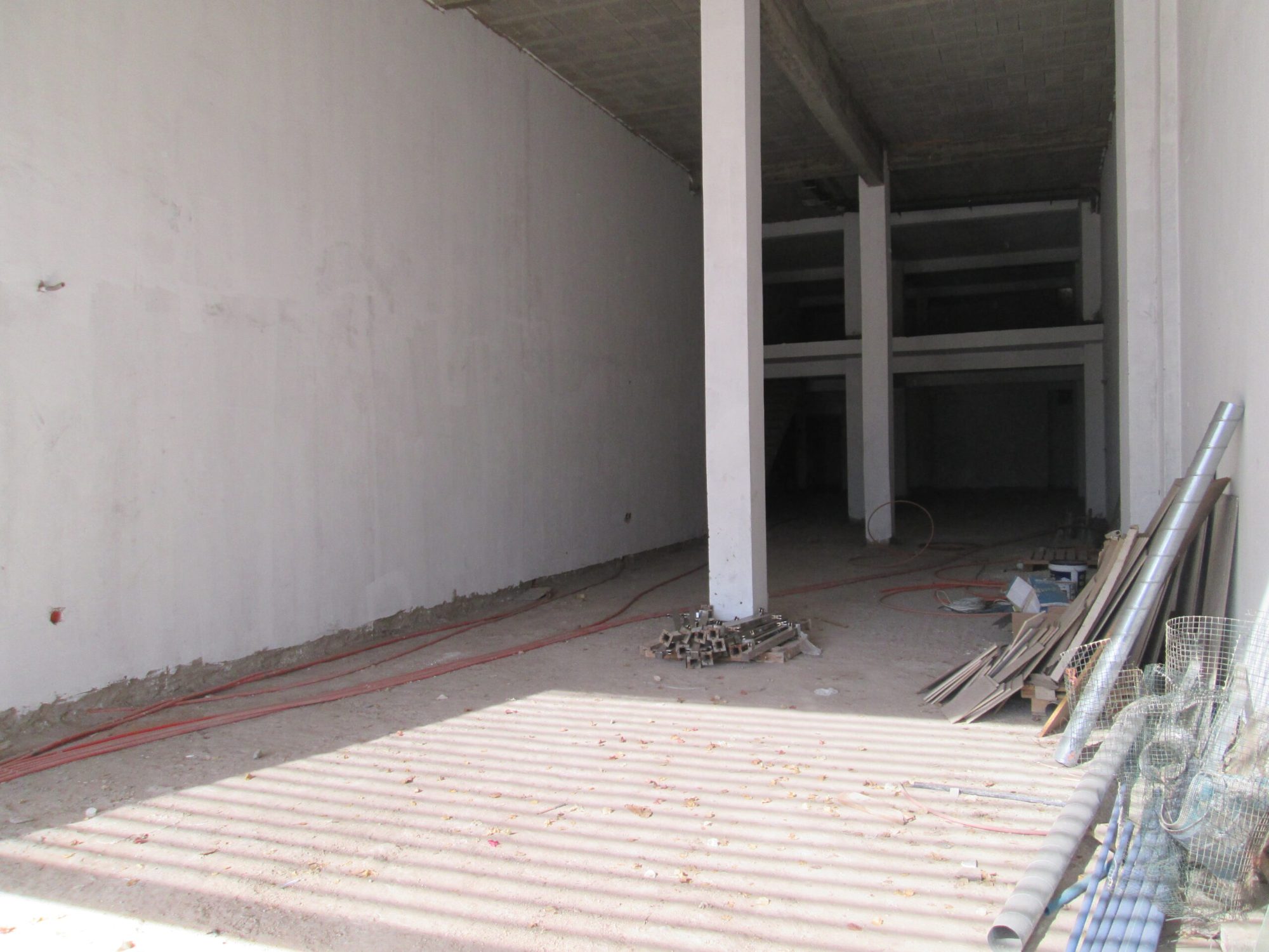 Local commercial 680 m² — Al Batha-Ex Val Fleuri