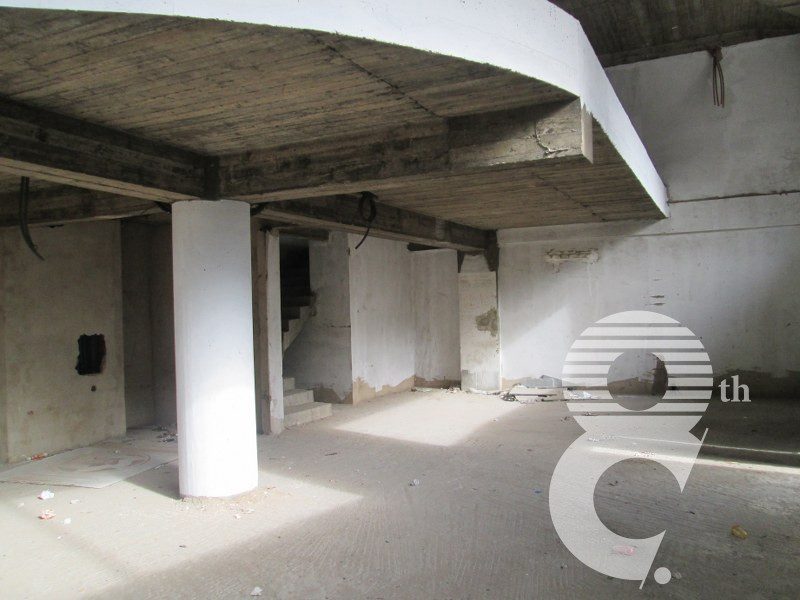 Local commercial 183 m² — Bourgogne Ouest