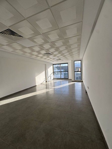 Plateau de bureau 49 m² — Boulevard Abdelah Ben Cherif