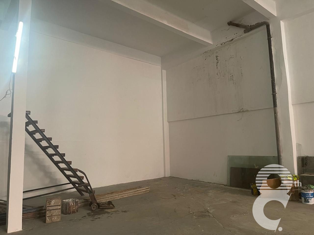 Local commercial 564 m² — Bourgogne