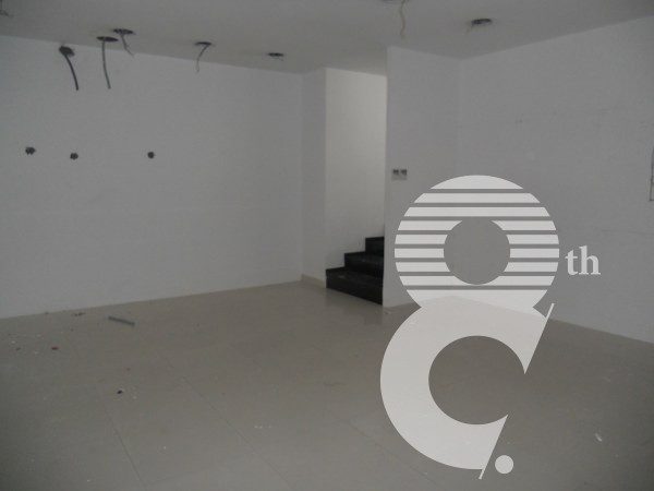 Local commercial 212 m² — Bd Abdelmoumen
