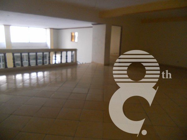 Local commercial 220 m² — Mers Sultan