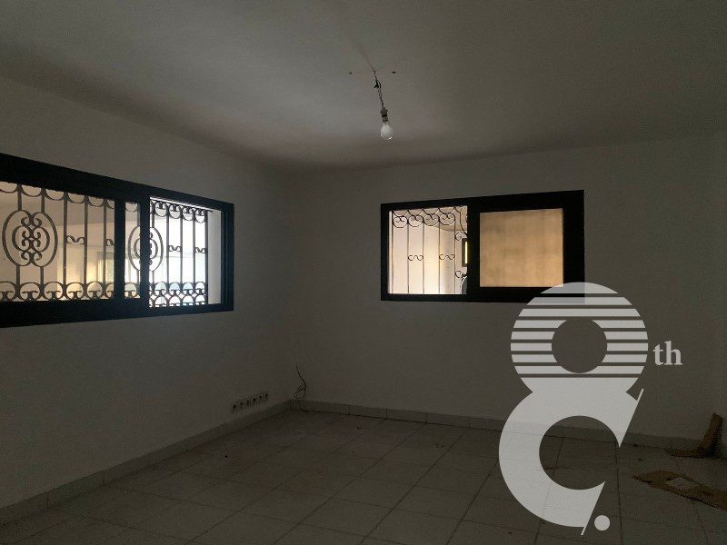 Local commercial 120 m² — Bd Brahim Roudani, Al Batha Extension