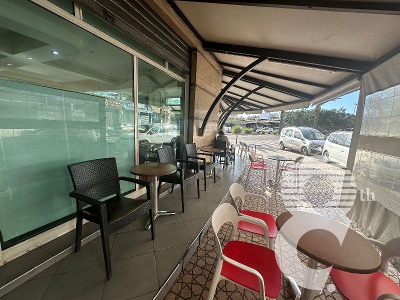 Local commercial 155 m² — Al Batha-Val Fleuri