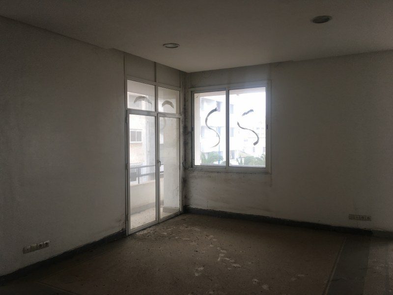 Plateau de bureau 65 m² — Benslimane