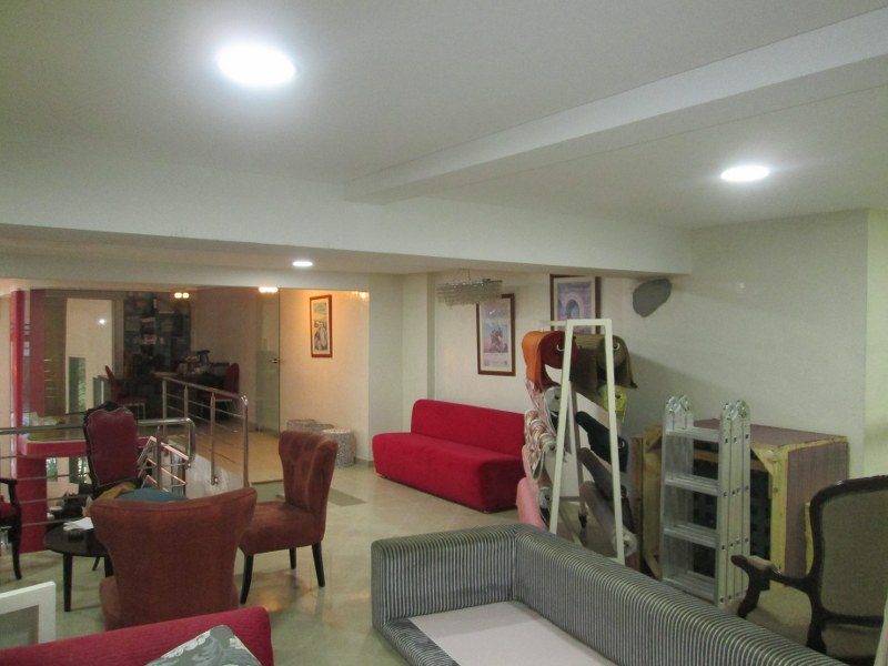 Local commercial 231 m² — Des Hopitaux