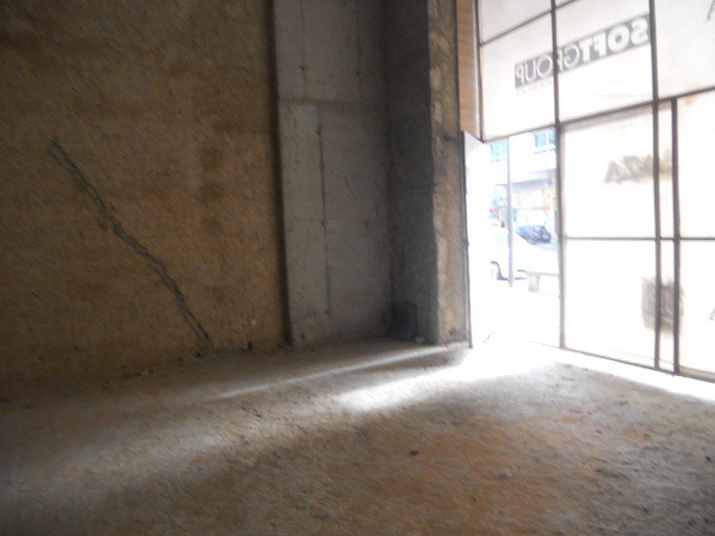 Local commercial 360 m² — Bourgogne Ouest