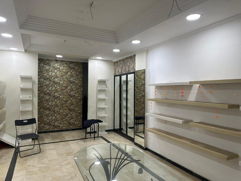 Local commercial 84 m² — Maarif