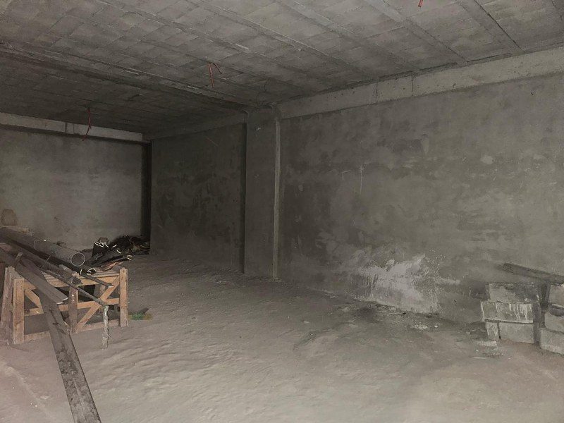 Local commercial 336 m² — Racine Extension