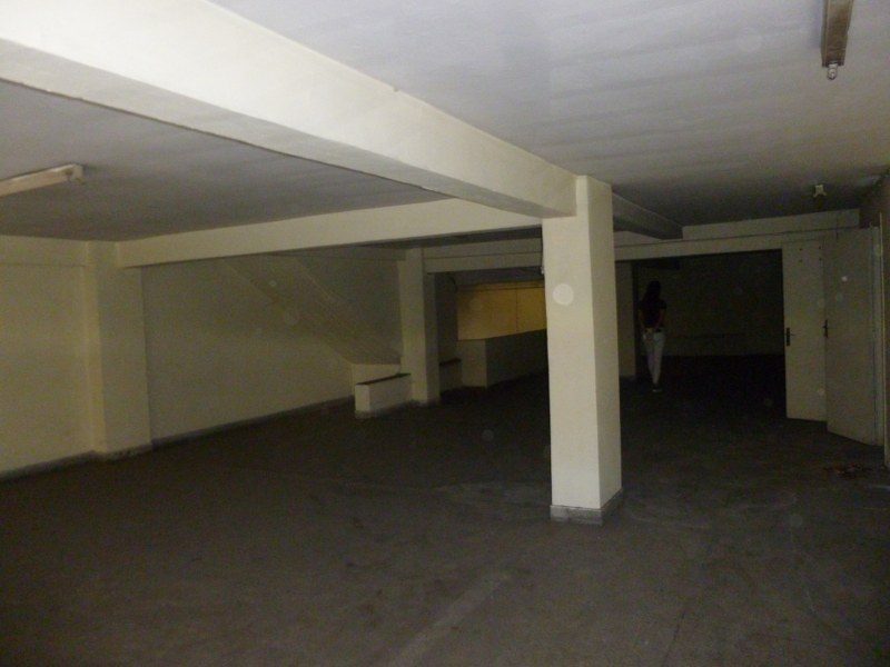 Local commercial 310 m² — Maarif