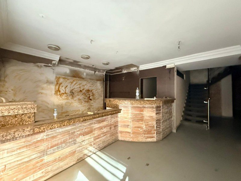 Local commercial 105 m² — Gauthier