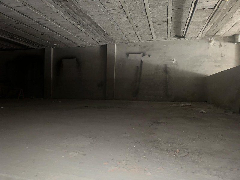 Local commercial 337 m² — Racine Extension