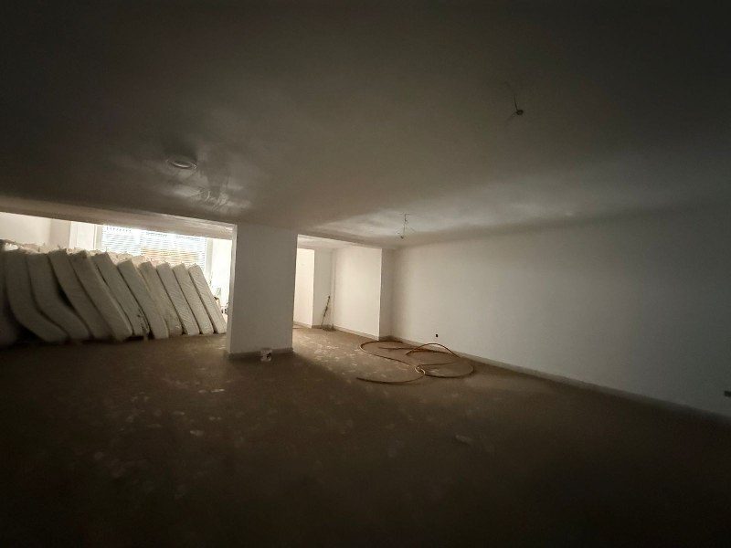 Local commercial 210 m² — Maarif Extension