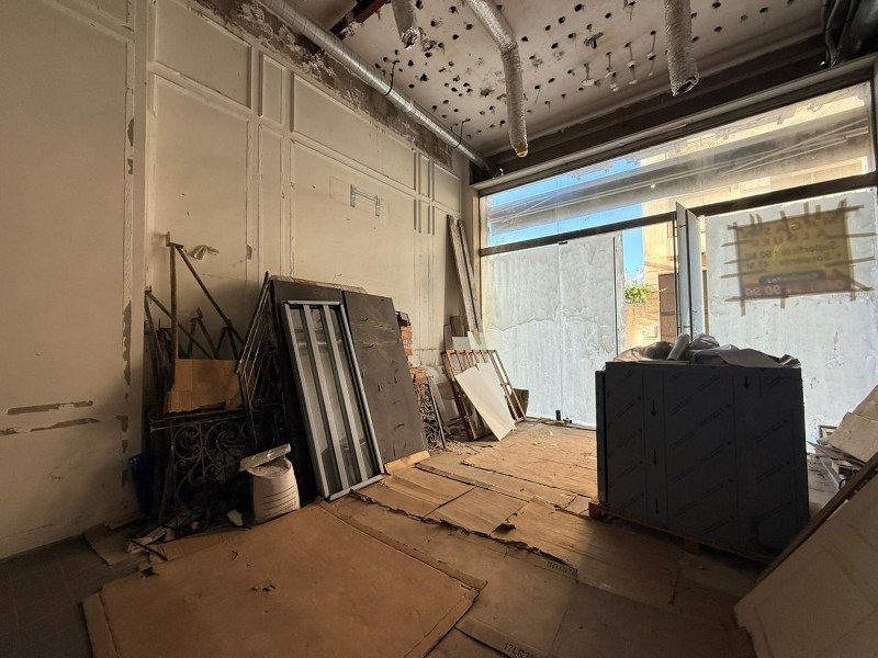 Local commercial 90 m² — Maarif