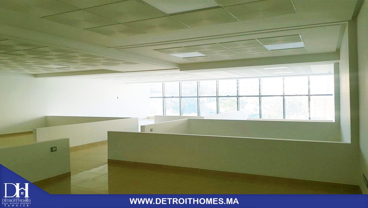 Bureau open space 147 m² — Malabata, Tanger