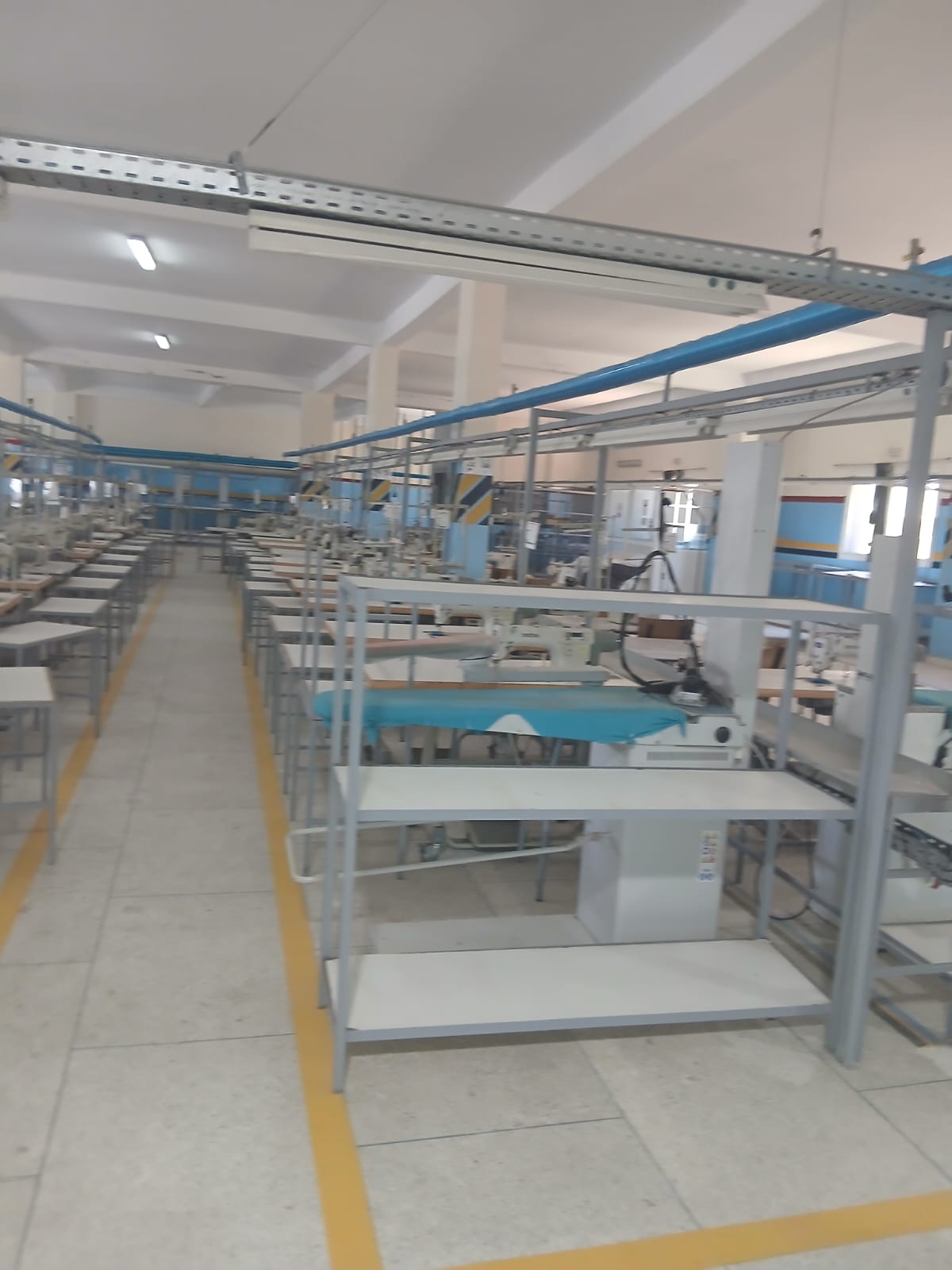 Local industriel équipé 2 035 m² — ZI Gzenaya, Tanger